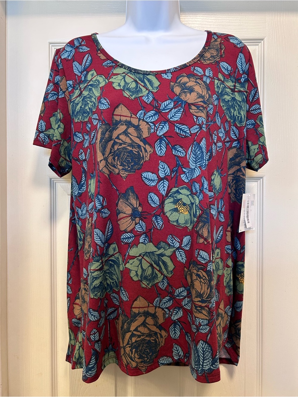 Lularoe • Vintage Floral “Classic T” Shirt